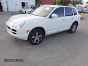 ✅ 2006 Porsche Cayenne • VIN: WP1AA29P16LA25878 • Lot: 42891459. Wystawiony na IAAI z przebiegiem Nie podano. Bezpłatny archiwum sprzedaży aukcyjnych z USA i szczegółowy raport historii pojazdu na DreamBid. Zdjęcie 2.