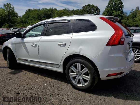 ✅ 2016 Volvo XC60 T5 Platinum • VIN: YV4612RMXG2814919 • Лот: 69596655. Опубликован ранее на Copart с пробегом 220 858 миль. Бесплатный доступ к архиву аукционных продаж из США и подробный отчёт об истории автомобиля на DreamBid. Изображение 2.
