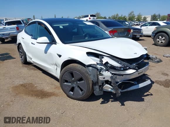 ✅ 2023 Tesla Model 3 • VIN: 5YJ3E1EA2PF571569 • Lot: 42288715. Wystawiony na IAAI z przebiegiem 30 271 mil. Bezpłatny archiwum sprzedaży aukcyjnych z USA i szczegółowy raport historii pojazdu na DreamBid. Zdjęcie 1.