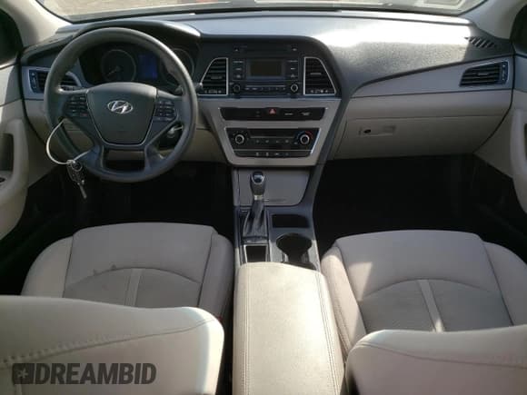 ✅ 2017 Hyundai Sonata SE • VIN: 5NPE24AF2HH592607 • Lot: 47034363. Listed on Copart with 56,324 mi. Free auction sales archive from the USA and detailed vehicle history report at DreamBid. Image 8.