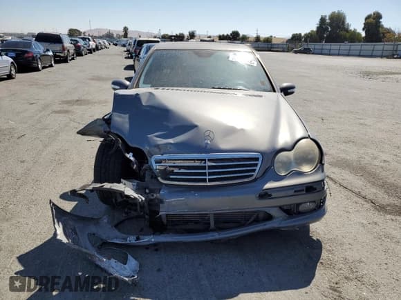 ✅ 2005 Mercedes-Benz C 230 Kompressor • VIN: WDBRF40JX5F682765 • Лот: 70896865. Опубликован ранее на Copart с пробегом 184 853 миль. Бесплатный доступ к архиву аукционных продаж из США и подробный отчёт об истории автомобиля на DreamBid. Изображение 5.