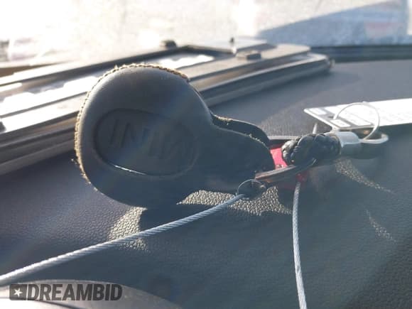 ✅ 2017 MINI Clubman Cooper • VIN: WMWLN5C3XH2E33732 • Lot: 41421844. Wystawiony na IAAI z przebiegiem 101 687 mil. Bezpłatny archiwum sprzedaży aukcyjnych z USA i szczegółowy raport historii pojazdu na DreamBid. Zdjęcie 11.