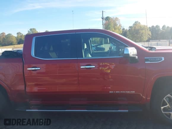 ✅ 2024 GMC Sierra 1500 SLT • VIN: 3GTUUDED9RG345075 • Лот: 43513788. Опубликован ранее на IAAI с пробегом 10 870 миль. Бесплатный доступ к архиву аукционных продаж из США и подробный отчёт об истории автомобиля на DreamBid. Изображение 13.