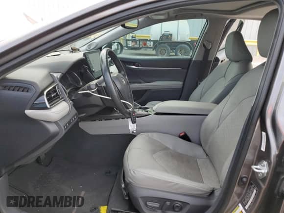 2021 Toyota Camry Hybrid XSE с VIN 4T1K31AK1MU555989, выставлен на аукционе Copart как лот 68739885 с пробегом 40 120 миль миль и Списание • Salvage title. История ставок и продаж доступна на DreamBid. Изображение 7.