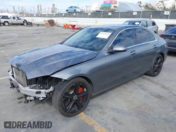 ✅ 2022 Mercedes-Benz C 300 • VIN: W1KAF4GB0NR053260 • Лот: 43422619. Опубликован ранее на IAAI с пробегом 57 668 миль. Бесплатный доступ к архиву аукционных продаж из США и подробный отчёт об истории автомобиля на DreamBid. Изображение 2.