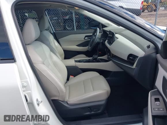 ✅ 2021 Nissan Rogue SL • VIN: 5N1AT3CB4MC757719 • Lot: 43388503. Listed on IAAI with 39,196 mi. Free auction sales archive from the USA and detailed vehicle history report at DreamBid. Image 5.