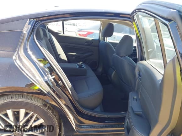 ✅ 2025 Nissan Altima SV • VIN: 1N4BL4DV5SN390618 • Lot: 43594178. Wystawiony na IAAI z przebiegiem 14 763 mil. Bezpłatny archiwum sprzedaży aukcyjnych z USA i szczegółowy raport historii pojazdu na DreamBid. Zdjęcie 8.