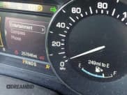 ✅ 2015 Lincoln MKC • VIN: 5LMCJ1A94FUJ25512 • Лот: 42573095. Опубликован ранее на IAAI с пробегом 257 846 миль. Бесплатный доступ к архиву аукционных продаж из США и подробный отчёт об истории автомобиля на DreamBid. Изображение 15.