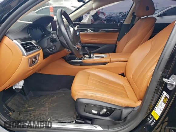 ✅ 2019 BMW 7 Series 740i xDrive • VIN: WBA7E4C59KGV70097 • Lot: 96294445. Listed on Copart with Not provided. Free auction sales archive from the USA and detailed vehicle history report at DreamBid. Image 7.