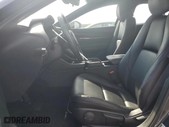✅ 2019 Mazda 3 • VIN: JM1BPBJM0K1140225 • Lot: 60157385. Listed on Copart with 42,840 mi. Free auction sales archive from the USA and detailed vehicle history report at DreamBid. Image 7.