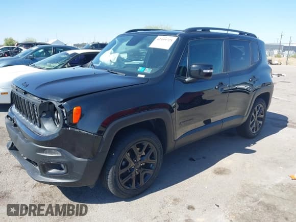 ✅ 2018 Jeep Renegade Latitude • VIN: ZACCJBBB6JPH90761 • Lot: 42499721. Wystawiony na IAAI z przebiegiem Nie podano. Bezpłatny archiwum sprzedaży aukcyjnych z USA i szczegółowy raport historii pojazdu na DreamBid. Zdjęcie 2.