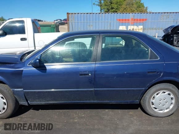 ✅ 1998 Toyota Camry LE • VIN: JT2BG22K6W0205242 • Лот: 43460471. Опубликован ранее на IAAI с пробегом 196 283 миль. Бесплатный доступ к архиву аукционных продаж из США и подробный отчёт об истории автомобиля на DreamBid. Изображение 15.
