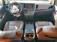 ✅ 2020 Toyota Sienna XLE Premium • VIN: 5TDYZ3DC5LS025251 • Лот: 91211845. Опубликован ранее на Copart с пробегом 90 631 миль. Бесплатный доступ к архиву аукционных продаж из США и подробный отчёт об истории автомобиля на DreamBid. Изображение 8.