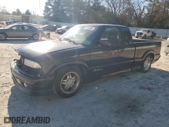 ✅ 2000 Chevrolet S-10 LS • VIN: 1GCCS19W4Y8212482 • Лот: 85796504. Опубликован ранее на Copart с пробегом 115 563 миль. Бесплатный доступ к архиву аукционных продаж из США и подробный отчёт об истории автомобиля на DreamBid. Изображение 1.