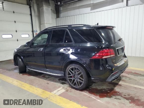 ✅ 2016 Mercedes-Benz GLE 63 S AMG • VIN: 4JGDA7FB7GA781969 • Lot: 85256335. Wystawiony na Copart z przebiegiem 119 796 mil. Bezpłatny archiwum sprzedaży aukcyjnych z USA i szczegółowy raport historii pojazdu na DreamBid. Zdjęcie 2.