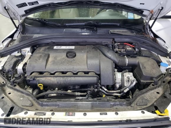 ✅ 2014 Volvo XC60 R-Design Premier Plus • VIN: YV4902DZ3E2551799 • Lot: 67396745. Listed on Copart with 135,528 mi. Free auction sales archive from the USA and detailed vehicle history report at DreamBid. Image 12.