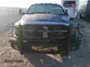 2006 Dodge 3500 SLT z VIN 3D7MX48CX6G108901, wystawiony jako Copart lot #84833794 z przebiegiem Nie podano mil oraz Szkoda całkowita • Salvage title. Historia ofert i sprzedaży dostępna na DreamBid. Obrazek 5.
