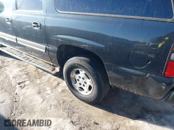 ✅ 2005 Chevrolet Suburban LT • VIN: 1GNFK16Z85J201640 • Лот: 41411309. Опубликован ранее на IAAI с пробегом 202 000 миль. Бесплатный доступ к архиву аукционных продаж из США и подробный отчёт об истории автомобиля на DreamBid. Изображение 11.
