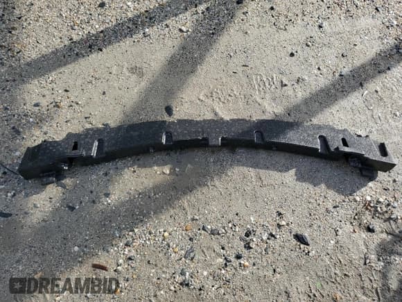 ✅ 2025 Toyota Corolla Cross XLE • VIN: 7MUDAABG1SV130325 • Лот: 69386555. Опубликован ранее на Copart с пробегом 1 223 миль. Бесплатный доступ к архиву аукционных продаж из США и подробный отчёт об истории автомобиля на DreamBid. Изображение 13.