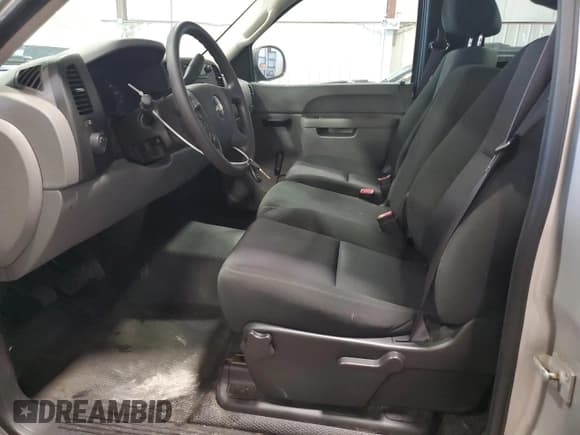 ✅ 2010 Chevrolet Silverado 1500 Work Truck • VIN: 1GCPCPEX5AZ217402 • Lot: 81415385. Listed on Copart with 38,846 mi. Free auction sales archive from the USA and detailed vehicle history report at DreamBid. Image 7.