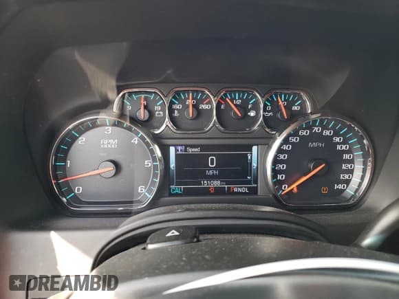 ✅ 2018 Chevrolet Suburban LT • VIN: 1GNSCHKC8JR236423 • Lot: 69986033. Wystawiony na Copart z przebiegiem 151 088 mil. Bezpłatny archiwum sprzedaży aukcyjnych z USA i szczegółowy raport historii pojazdu na DreamBid. Zdjęcie 9.