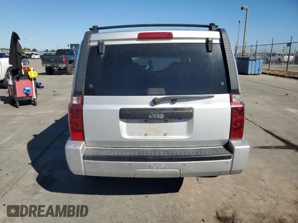 ✅ 2006 Jeep Commander • VIN: 1J8HH48K56C355688 • Lot: 85169995. Listed on Copart with 178,688 mi. Free auction sales archive from the USA and detailed vehicle history report at DreamBid. Image 6.