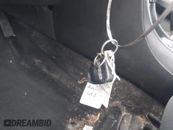 ✅ 2013 Dodge Avenger SE V6 • VIN: 1C3CDZAG3DN586420 • Лот: 41534638. Опубликован ранее на IAAI с пробегом 81 204 миль. Бесплатный доступ к архиву аукционных продаж из США и подробный отчёт об истории автомобиля на DreamBid. Изображение 11.