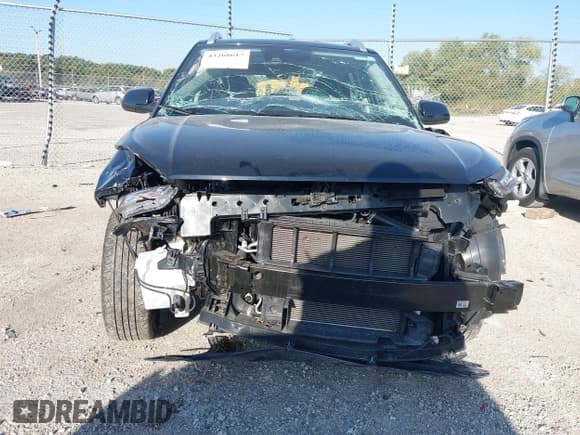 ✅ 2023 Hyundai Venue Limited • VIN: KMHRC8A3XPU256523 • Lot: 43268617. Listed on IAAI with 15,890 mi. Free auction sales archive from the USA and detailed vehicle history report at DreamBid. Image 6.