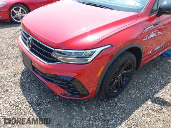 ✅ 2024 Volkswagen Tiguan SE R-Line Black • VIN: 3VV8B7AX7RM121329 • Lot: 42854151. Wystawiony na IAAI z przebiegiem 16 960 mil. Bezpłatny archiwum sprzedaży aukcyjnych z USA i szczegółowy raport historii pojazdu na DreamBid. Zdjęcie 19.