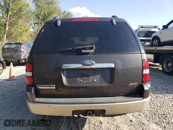 ✅ 2007 Ford Explorer Eddie Bauer • VIN: 1FMEU74EX7UA40867 • Lot: 70993795. Wystawiony na Copart z przebiegiem 204 293 mil. Bezpłatny archiwum sprzedaży aukcyjnych z USA i szczegółowy raport historii pojazdu na DreamBid. Zdjęcie 6.
