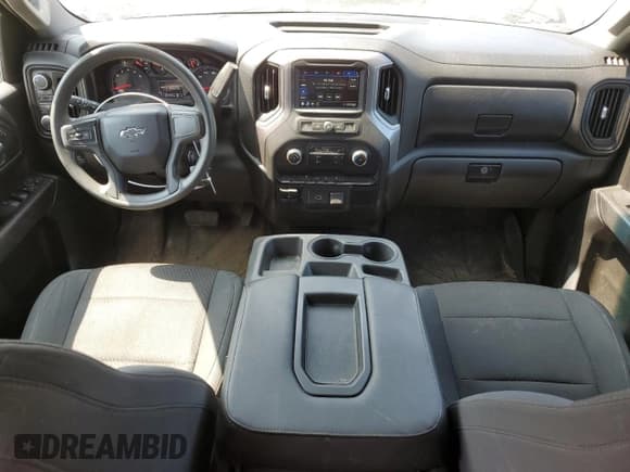 ✅ 2019 Chevrolet Silverado 1500 Custom Trail Boss • VIN: 1GCRYCEF0KZ203242 • Lot: 68527264. Wystawiony na Copart z przebiegiem 103 789 mil. Bezpłatny archiwum sprzedaży aukcyjnych z USA i szczegółowy raport historii pojazdu na DreamBid. Zdjęcie 8.