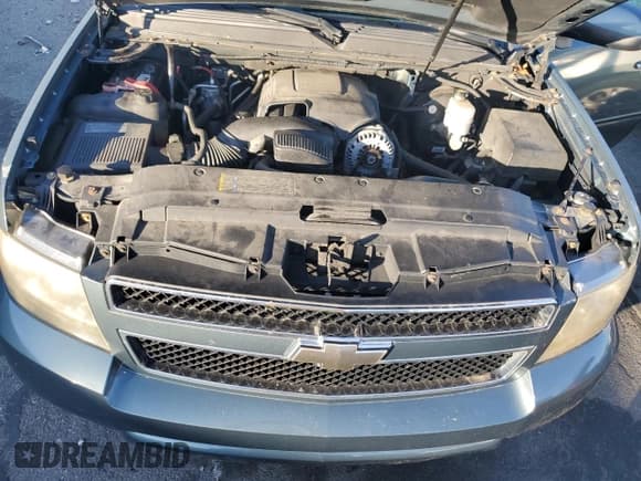 ✅ 2009 Chevrolet Suburban 1LT • VIN: 1GNFK26379R277553 • Lot: 78792504. Wystawiony na Copart z przebiegiem 146 736 mil. Bezpłatny archiwum sprzedaży aukcyjnych z USA i szczegółowy raport historii pojazdu na DreamBid. Zdjęcie 11.