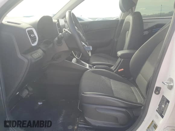 ✅ 2022 Hyundai Venue SEL • VIN: KMHRC8A38NU156823 • Lot: 49323595. Listed on Copart with 41,618 mi. Free auction sales archive from the USA and detailed vehicle history report at DreamBid. Image 7.