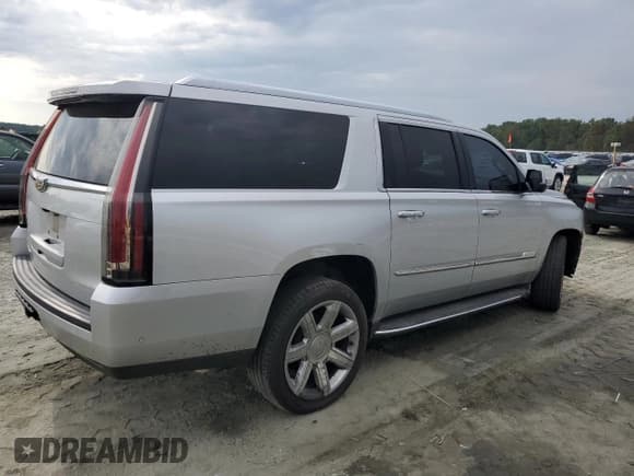 ✅ 2017 Cadillac Escalade ESV Luxury • VIN: 1GYS4HKJ0HR221875 • Lot: 72079295. Wystawiony na Copart z przebiegiem 163 385 mil. Bezpłatny archiwum sprzedaży aukcyjnych z USA i szczegółowy raport historii pojazdu na DreamBid. Zdjęcie 3.