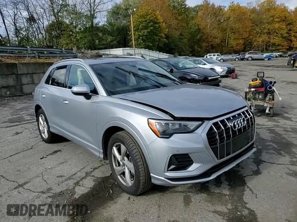 ✅ 2022 Audi Q3 Premium • VIN: WA1AUCF39N1001722 • Лот: 86718215. Опубликован ранее на Copart с пробегом 31 722 миль. Бесплатный доступ к архиву аукционных продаж из США и подробный отчёт об истории автомобиля на DreamBid. Изображение 14.