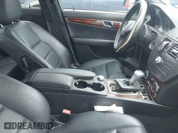 ✅ 2009 Mercedes-Benz C 300 Sport • VIN: WDDGF54X89R041489 • Lot: 42363616. Listed on IAAI with 212,188 mi. Free auction sales archive from the USA and detailed vehicle history report at DreamBid. Image 5.