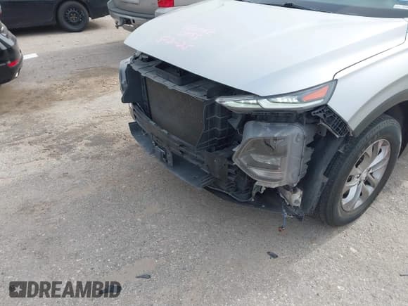 ✅ 2020 Hyundai Santa Fe SEL • VIN: 5NMS33AD7LH228875 • Lot: 42232415. Wystawiony na IAAI z przebiegiem 86 524 mil. Bezpłatny archiwum sprzedaży aukcyjnych z USA i szczegółowy raport historii pojazdu na DreamBid. Zdjęcie 6.