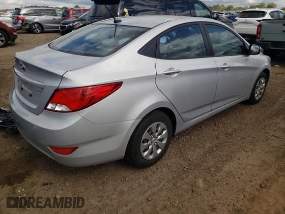 ✅ 2016 Hyundai Accent SE • VIN: KMHCT4AE9GU072335 • Лот: 71236713. Опубликован ранее на Copart с пробегом 107 887 миль. Бесплатный доступ к архиву аукционных продаж из США и подробный отчёт об истории автомобиля на DreamBid. Изображение 3.