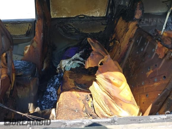 ✅ 2001 Mazda Tribute LX • VIN: 4F2YU08171KM17786 • Lot: 42427370. Listed on IAAI with Not provided. Free auction sales archive from the USA and detailed vehicle history report at DreamBid. Image 8.