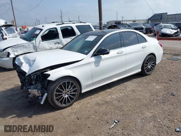 ✅ 2020 Mercedes-Benz C 300 • VIN: 55SWF8DB8LU334042 • Lot: 41925023. Wystawiony na IAAI z przebiegiem 50 277 mil. Bezpłatny archiwum sprzedaży aukcyjnych z USA i szczegółowy raport historii pojazdu na DreamBid. Zdjęcie 18.
