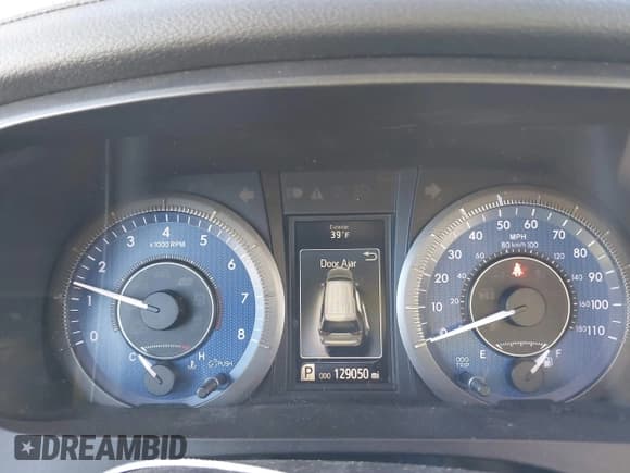 ✅ 2016 Toyota Sienna XLE • VIN: 5TDYK3DC6GS758189 • Lot: 41598251. Listed on IAAI with 129,050 mi. Free auction sales archive from the USA and detailed vehicle history report at DreamBid. Image 7.