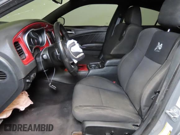 ✅ 2018 Dodge Charger R/T Scat Pack • VIN: 2C3CDXGJ7JH135941 • Lot: 80548315. Wystawiony na Copart z przebiegiem 77 358 mil. Bezpłatny archiwum sprzedaży aukcyjnych z USA i szczegółowy raport historii pojazdu na DreamBid. Zdjęcie 9.