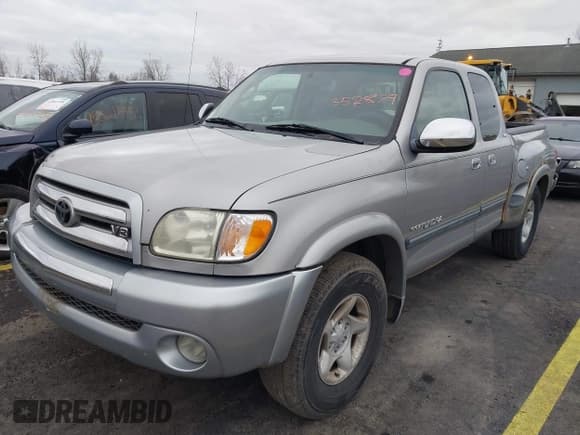 ✅ 2003 Toyota Tundra SR5 • VIN: 5TBBT44133S352879 • Лот: 43800980. Опубликован ранее на IAAI с пробегом 186 755 миль. Бесплатный доступ к архиву аукционных продаж из США и подробный отчёт об истории автомобиля на DreamBid. Изображение 2.