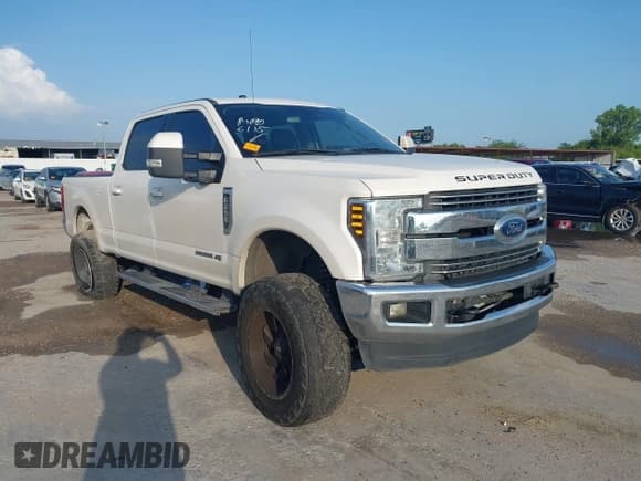 ✅ 2018 Ford F-250 XL • VIN: 1FT7W2BT2JEB88489 • Lot: 42669977. Wystawiony na IAAI z przebiegiem 164 618 mil. Bezpłatny archiwum sprzedaży aukcyjnych z USA i szczegółowy raport historii pojazdu na DreamBid. Zdjęcie 1.