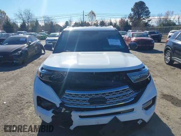 ✅ 2023 Ford Explorer Limited • VIN: 1FMSK8FH0PGB68300 • Lot: 43631266. Wystawiony na IAAI z przebiegiem 44 704 mil. Bezpłatny archiwum sprzedaży aukcyjnych z USA i szczegółowy raport historii pojazdu na DreamBid. Zdjęcie 12.