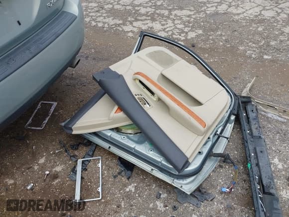 ✅ 2007 Lexus RX 400h • VIN: JTJGW31U572004119 • Lot: 43037941. Listed on IAAI with 179,305 mi. Free auction sales archive from the USA and detailed vehicle history report at DreamBid. Image 12.