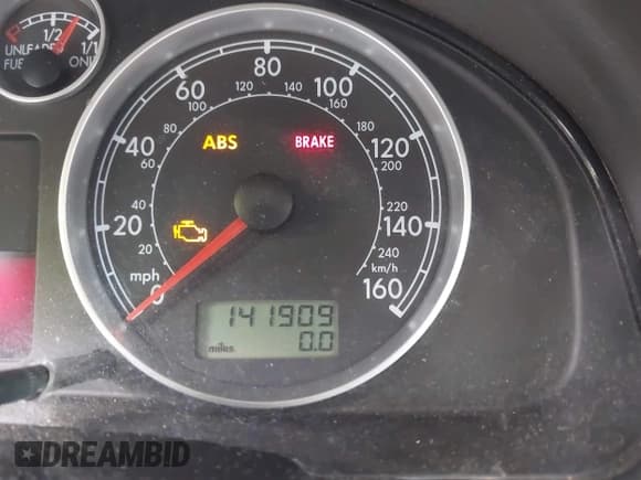 ✅ 2001 Volkswagen Passat • VIN: WVWVH63B61E310477 • Лот: 42107133. Опубликован ранее на IAAI с пробегом 141 909 миль. Бесплатный доступ к архиву аукционных продаж из США и подробный отчёт об истории автомобиля на DreamBid. Изображение 15.