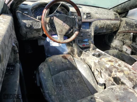 ✅ 2011 Maserati GranTurismo • VIN: ZAM45KMA6B0054287 • Лот: 84340274. Опубликован ранее на Copart с пробегом Не указан. Бесплатный доступ к архиву аукционных продаж из США и подробный отчёт об истории автомобиля на DreamBid. Изображение 8.