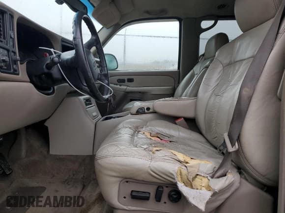 ✅ 2002 Chevrolet Suburban LT • VIN: 3GNEC16Z82G218430 • Лот: 88274275. Опубликован ранее на Copart с пробегом 308 999 миль. Бесплатный доступ к архиву аукционных продаж из США и подробный отчёт об истории автомобиля на DreamBid. Изображение 7.