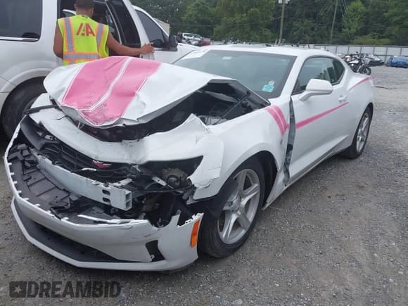 ✅ 2020 Chevrolet Camaro 1LT • VIN: 1G1FB1RS8L0109706 • Лот: 42882178. Опубликован ранее на IAAI с пробегом 45 128 миль. Бесплатный доступ к архиву аукционных продаж из США и подробный отчёт об истории автомобиля на DreamBid. Изображение 2.